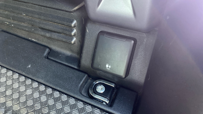 Land Rover Defender 2.0 D240 First Edition 110 5dr Auto Diesel Estate